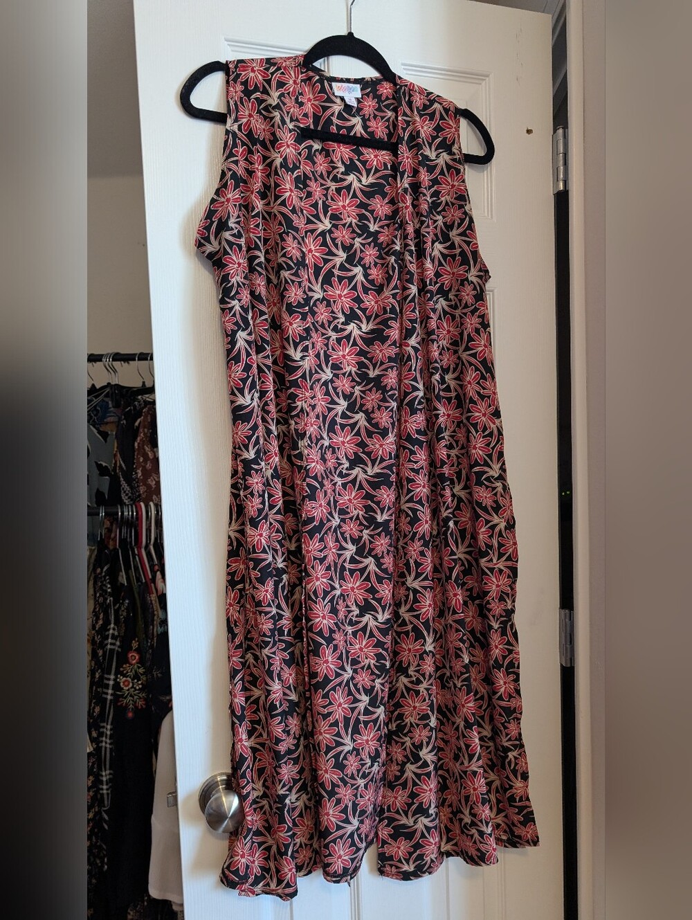 LulaRoe Sleeveless Red And Black Floral Duster Kimono Cover-up Size Med NWOT